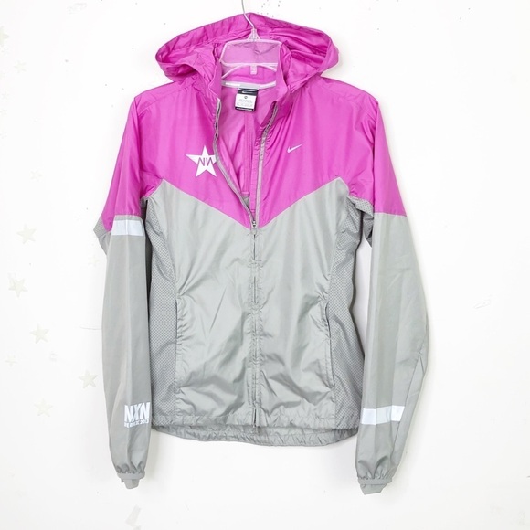 NIKE pink and gray hooded running jacket - Picture 3 of 11